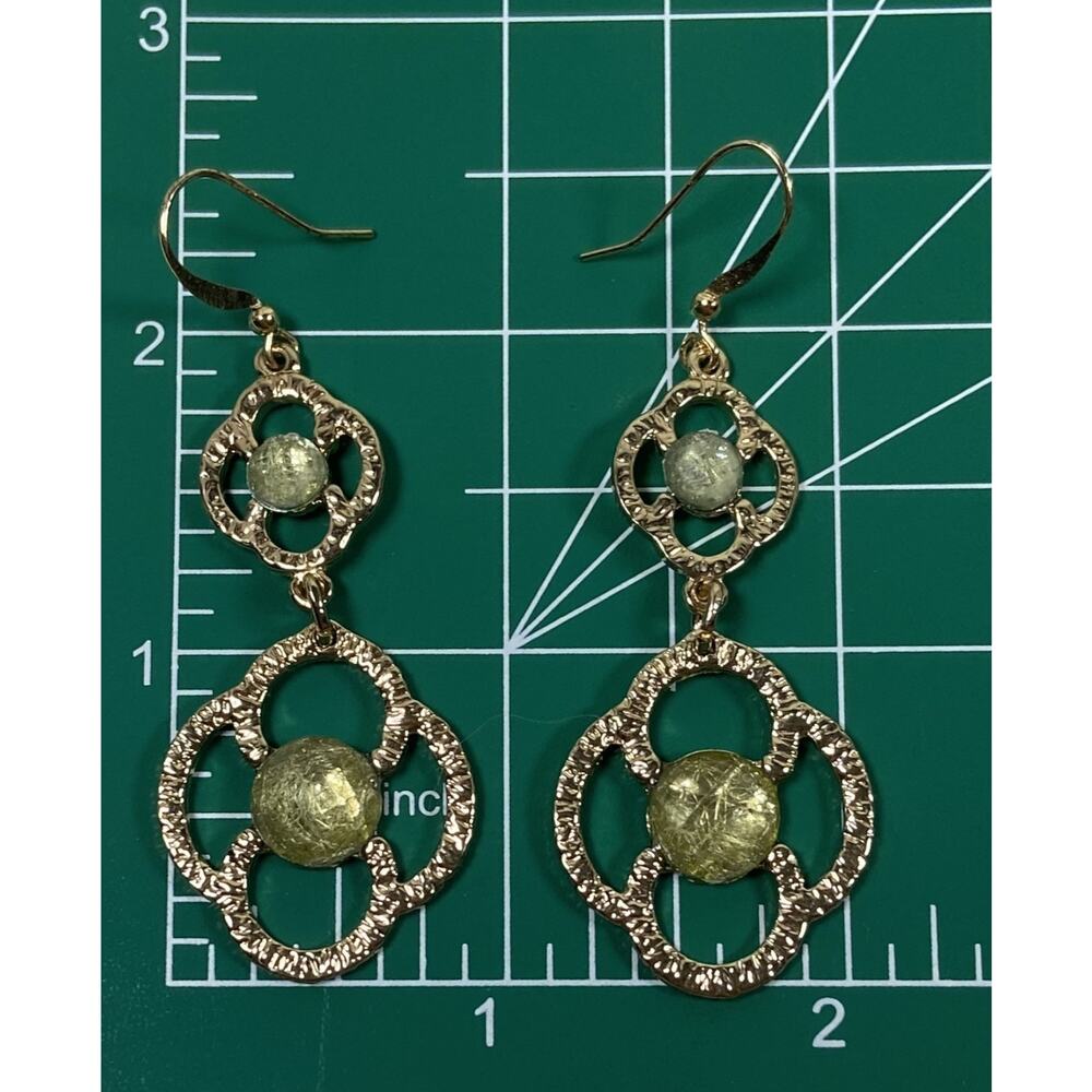 Textured Light Gold Tone Green Stone Open Work Dangle Drop Earrings - Picture 5 of 5